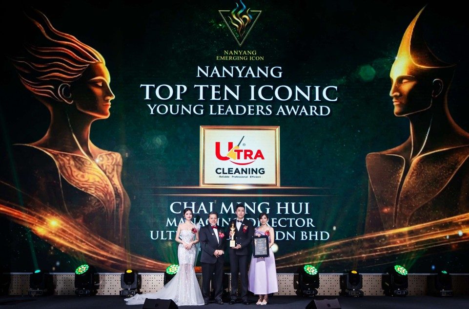 Ultra Group receiving the Nanyang Iconic Young Leaders Award