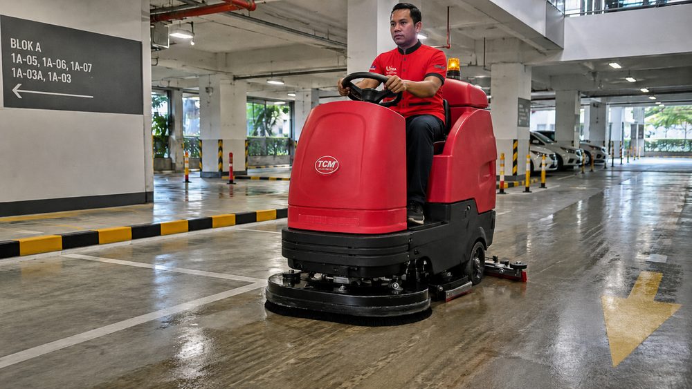 Maint Clean commercial contract cleaning